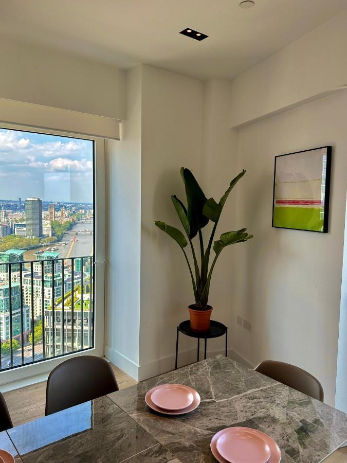 Luxury Central Flat With Stunning Views And Pool London Eksteriør bilde