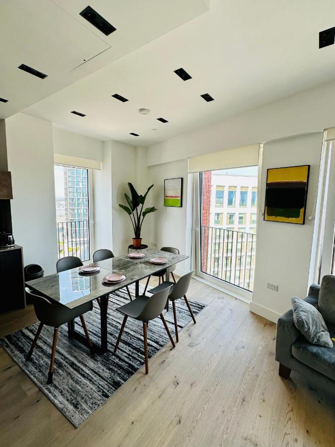 Luxury Central Flat With Stunning Views And Pool London Eksteriør bilde
